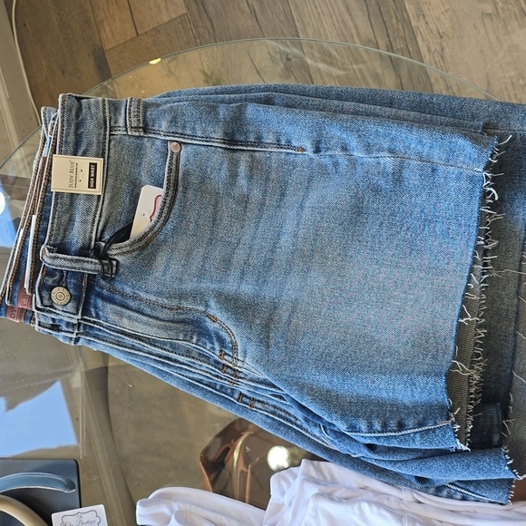 NEW! JUDY BLUE | New Summer 24' High Waist| Light Wash Denim Shorts​ - Picture 11 of 11